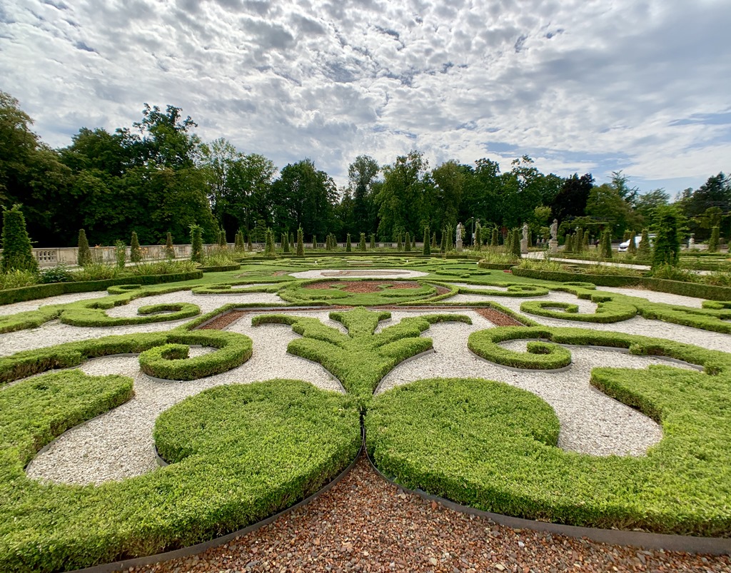 Ogród barokowy w Wilanowie. Fot. Kgbo, CC BY-SA 4.0