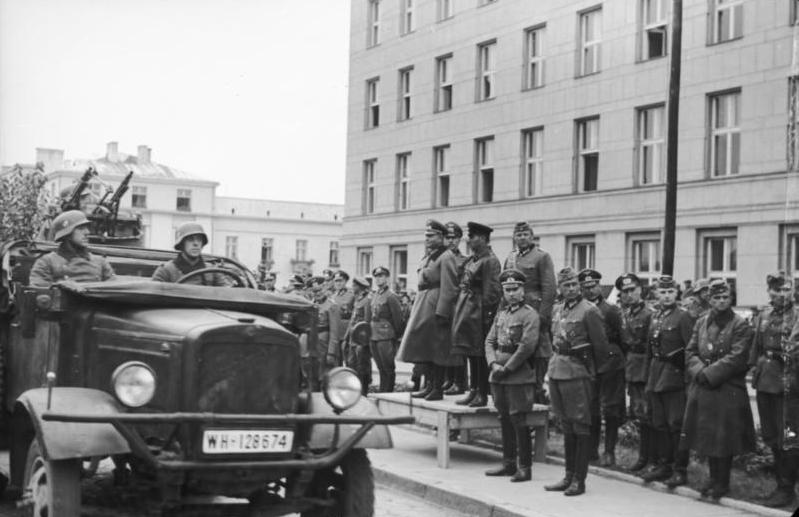 Defilada Armii Czerwonej i Wehrmachtu w Brześciu nad Bugiem, 22 września 1939 roku.